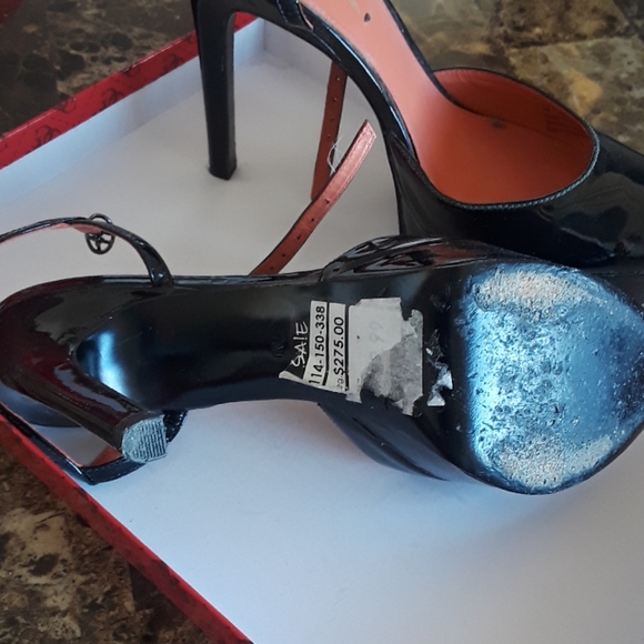 Shoe - Picture 2 of 3